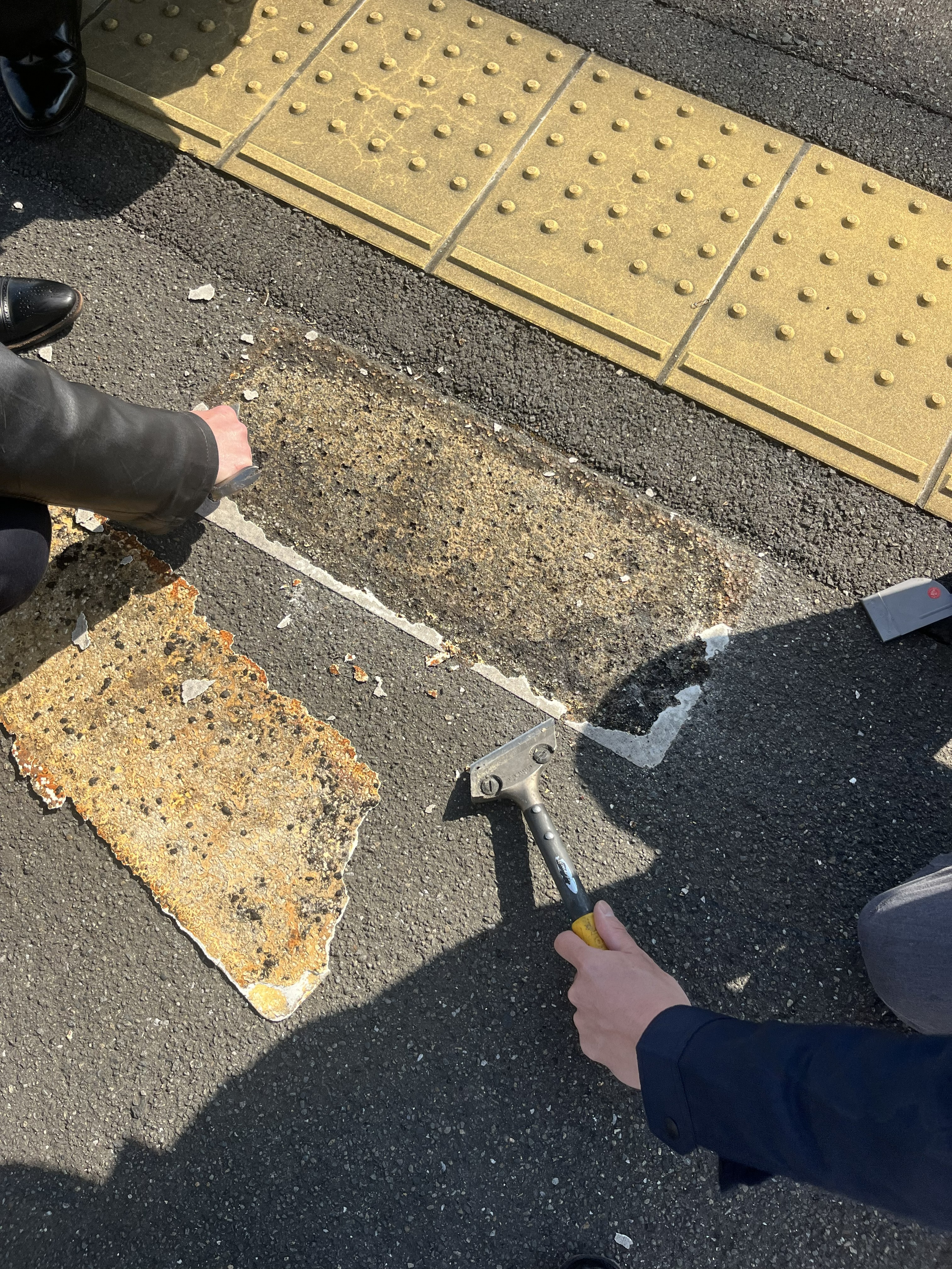 外部床材撤去作業